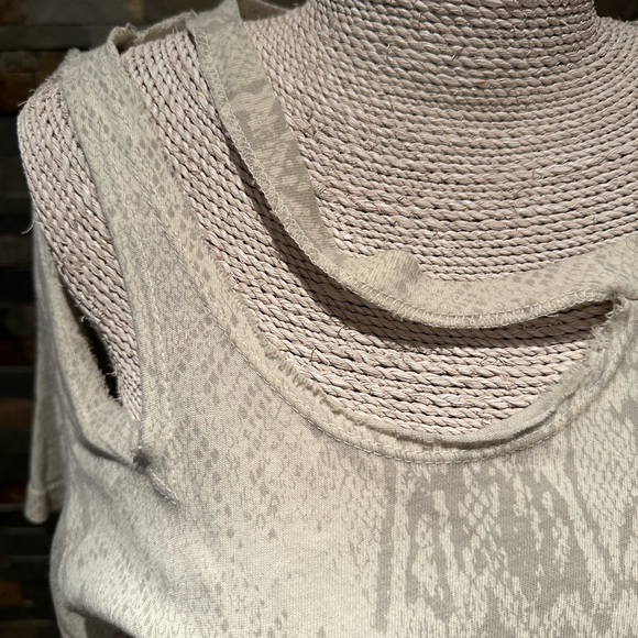 LNA Snake Skin Tee (Various Sizes) NWT - Picture 3 of 8